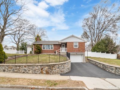 61 Clearview Circle, Naugatuck, CT, 06770