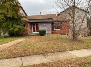 12205 Partridge Run Dr, Florissant, MO 63033