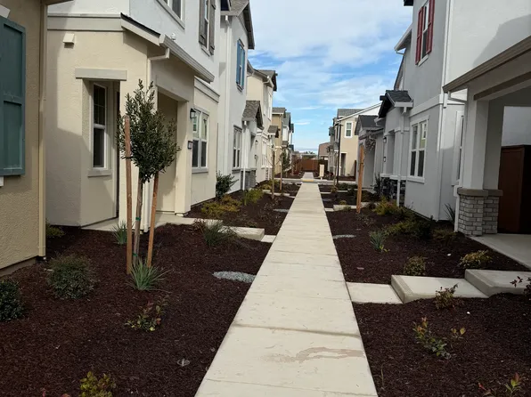 2321 Holcolm Ln, Woodland, CA 95776