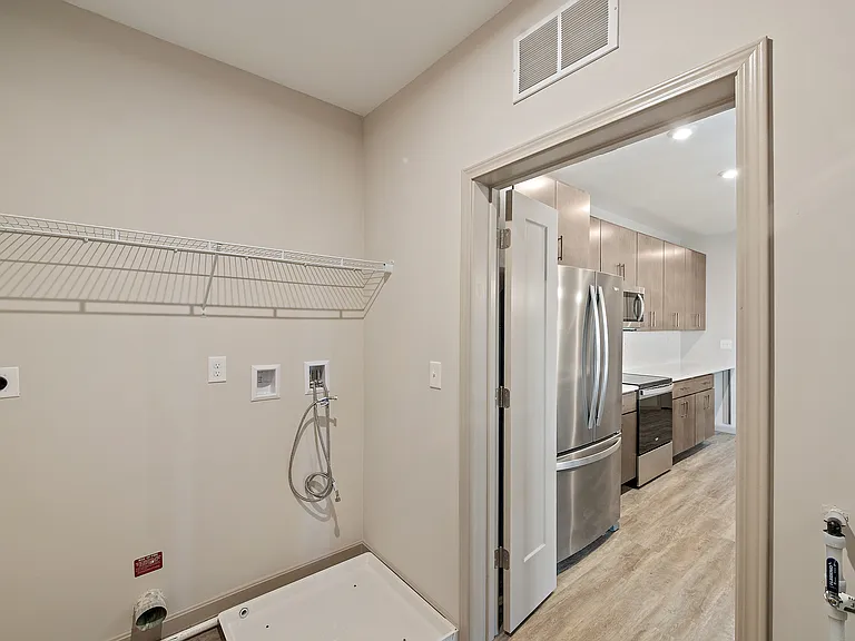 19Nineteen Promenade — Photo 101