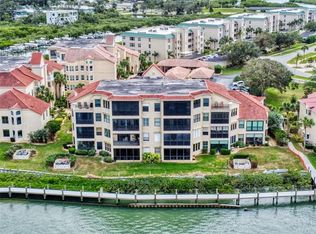 438 Bouchelle Dr APT 104, New Smyrna Beach, FL 32169