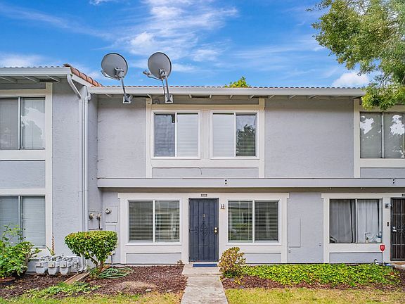 2nd image of 5046 Bridgepointe Pl