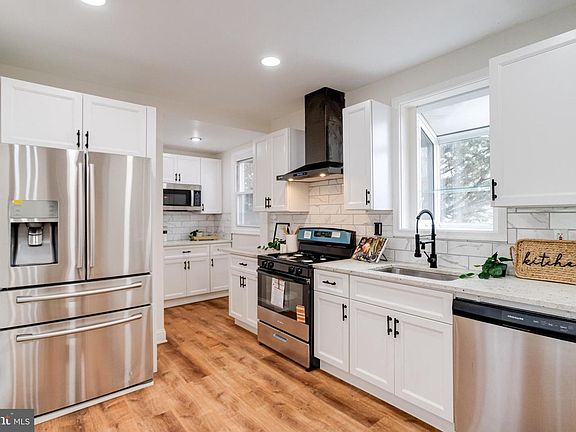 3rd image of 7932 Philadelphia Rd