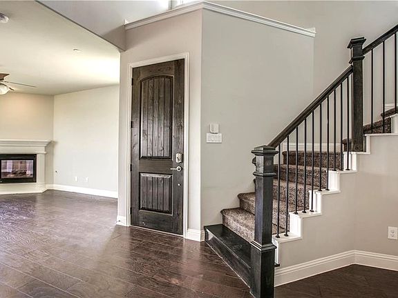 3rd image of 4824 Pasadena Dr