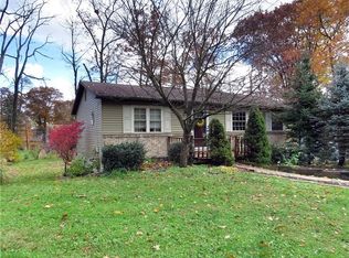 127 Avon Dr, Butler, PA 16001