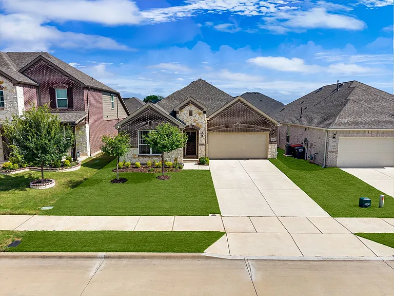 1109 Nathan Ln — Photo 32