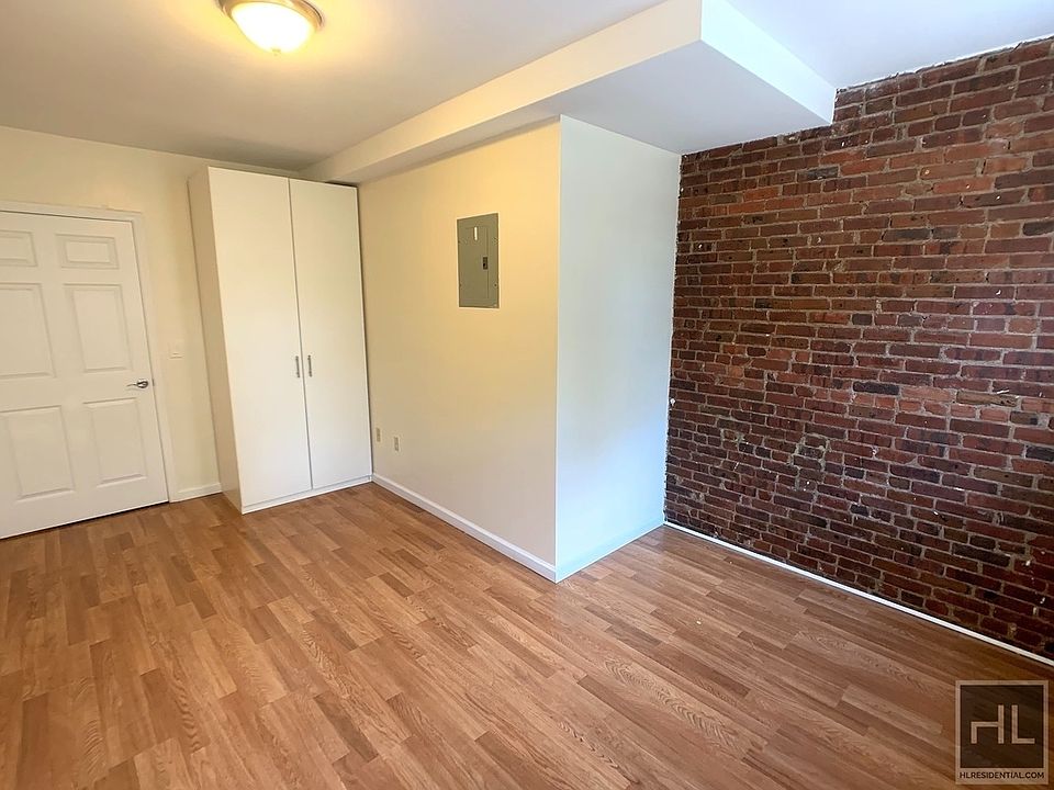1st image of 212 Hoyt St #2F
