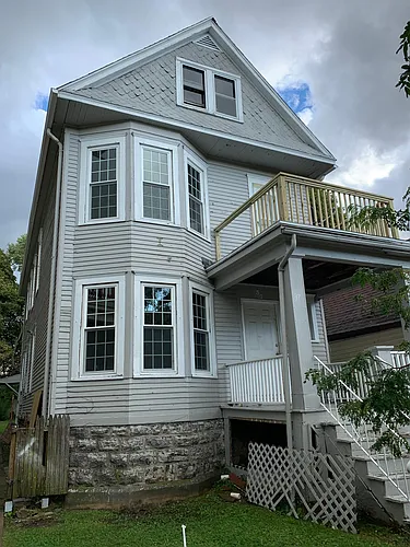 37 Bremen St Photo 1