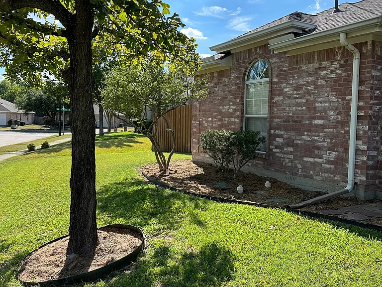 105 Wildhaven Dr — Photo 3