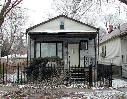 1st image of 8624 S Essex Ave