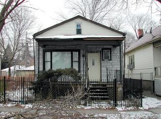 8624 S Essex Ave, Chicago, IL