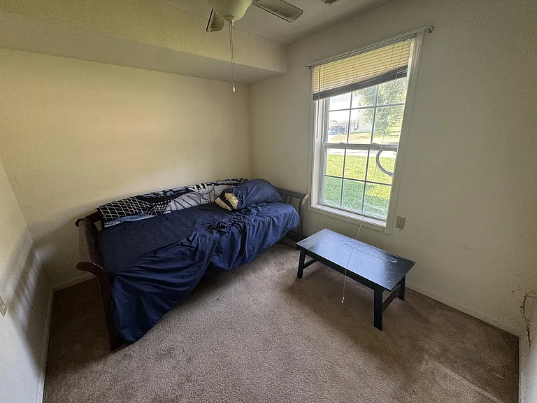 720 E Culton St #B — Photo 8