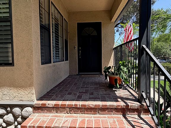 2nd image of 3247 Mills Ave