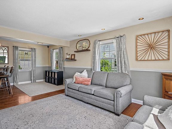 2nd image of 4300 Raymir PLACE