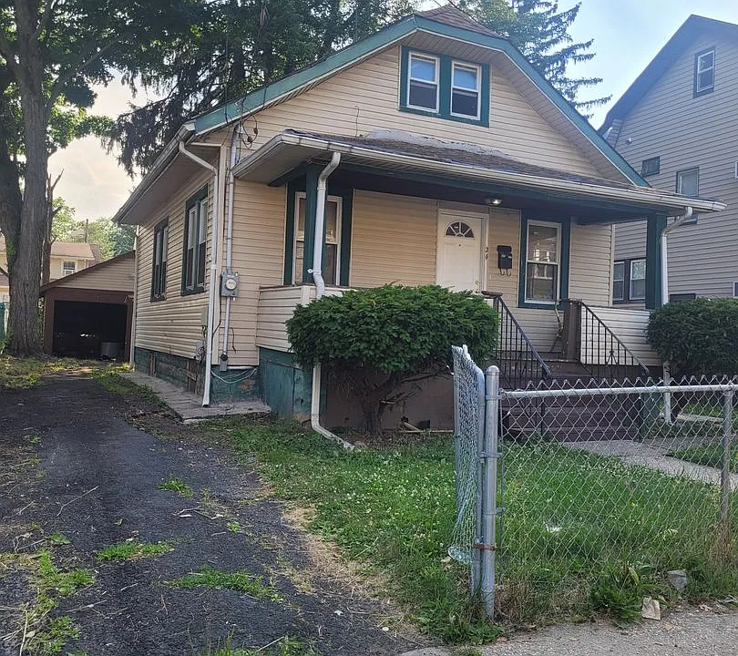 24 Valley St