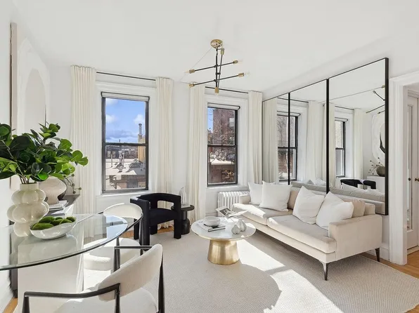 270 W 11th St APT 5H, Manhattan, NY 10014