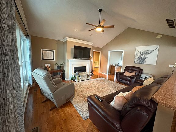 5th image of 8801 Bramblewood Ln