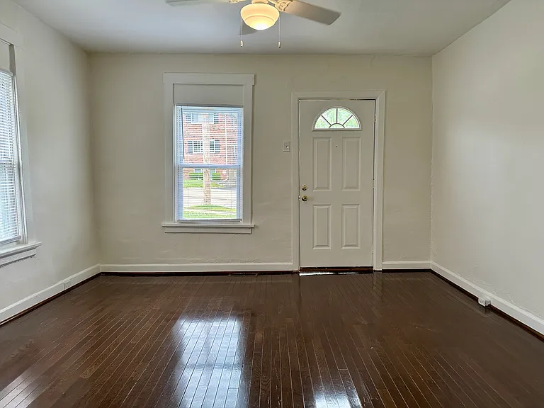 7282 Lyndover Pl — Photo 2