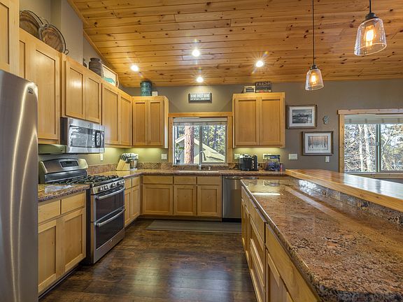 5th image of 10401 Saint James Pl