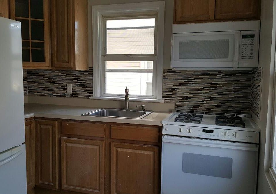 2nd image of 578 Buchanan St #1