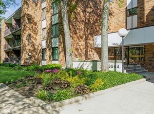 3504 Lakeview Dr APT 302, Hazel Crest, IL 60429