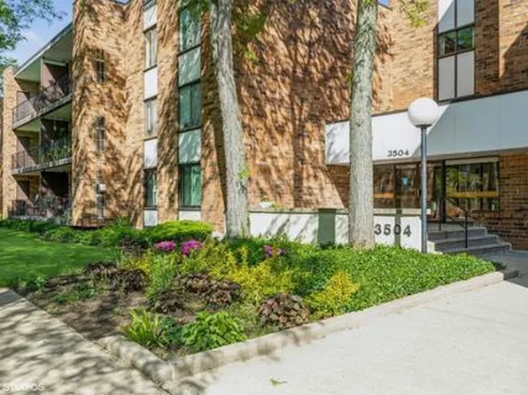3504 Lakeview Dr APT 302, Hazel Crest, IL 60429