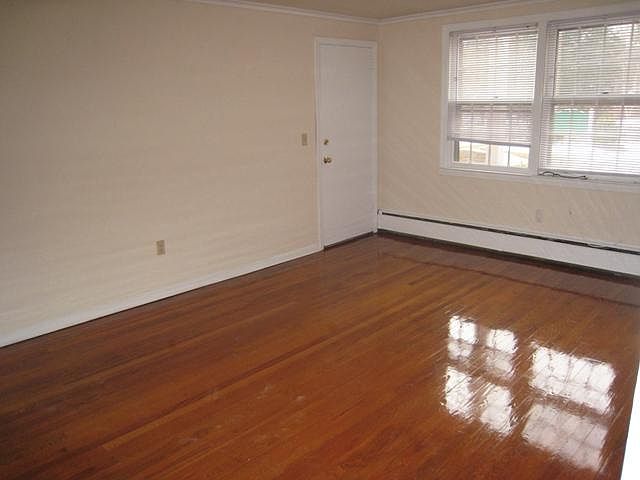2nd image of 18 Sedgwick Rd #18D