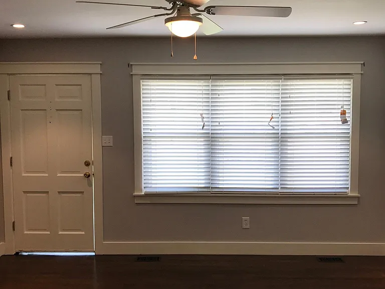 870 Johnsdale Dr — Photo 3