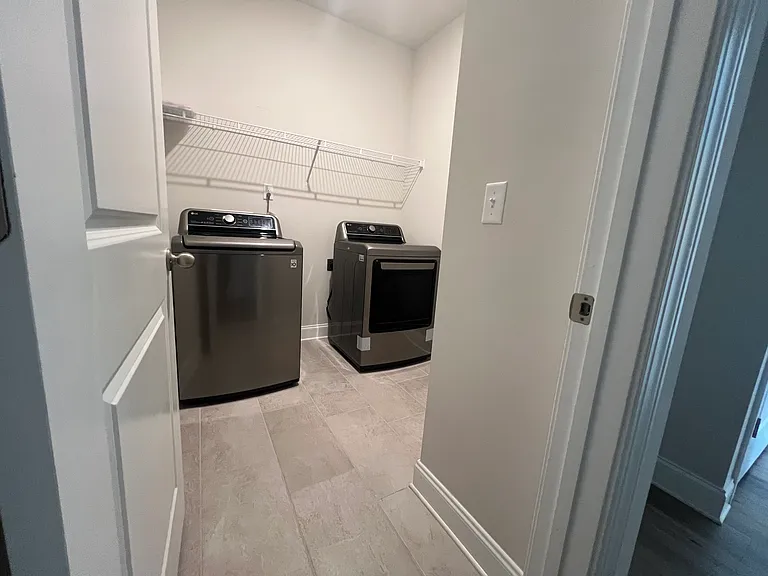 1095 Holland Ridge Way — Photo 11