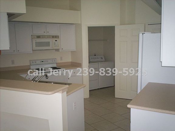 3rd image of 4132 SW 19th Pl
