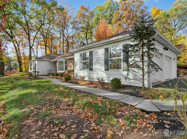 19 Ravenswood Ln, Scotch Plains, NJ 07076