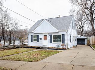 9144 W Park Hill Ave, Milwaukee, WI 53226