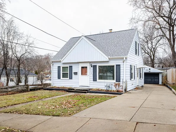 9144 West Park Hill AVENUE, Milwaukee, WI 53226