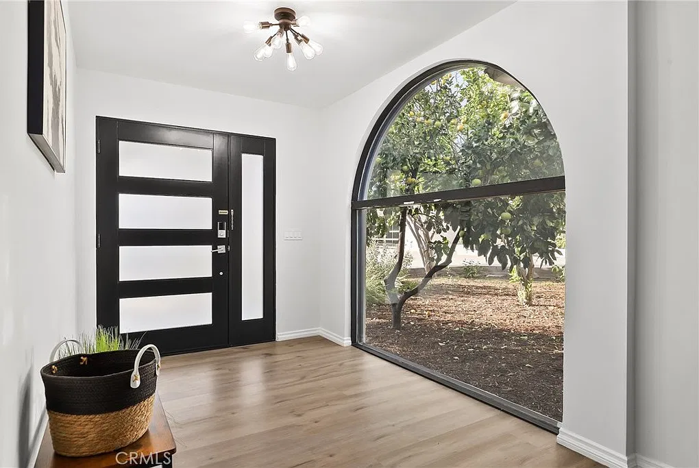 4 bed, 3.5 bath, 2288 sqft, $5,500 — Photo 4