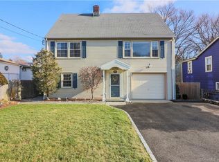 17 1/2 Hale St, Westport, CT 06880