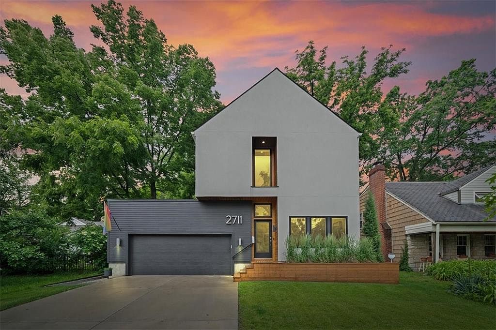 2711 W 49th St, Westwood, KS 66205 | MLS #2553717 | Zillow