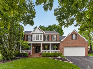 482 Pine Hollow Ct, Ballwin, MO 63021