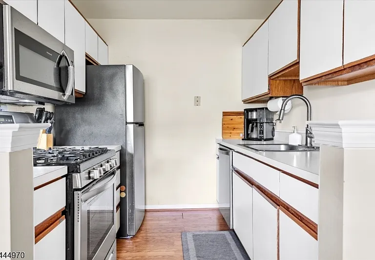303 Tavistock Cherry Hl — Photo 10