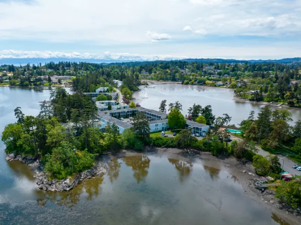 2951 Craigowan Rd, View Royal, BC V9B 1N1