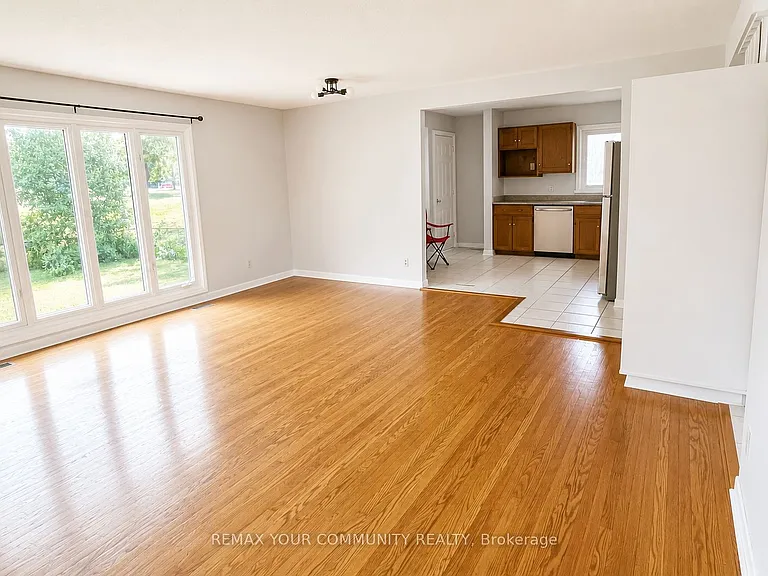 98 Wigmore Dr — Photo 7