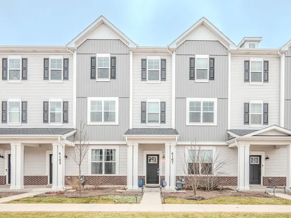 4167 Chelsea Manor Cir, Aurora, IL 60504