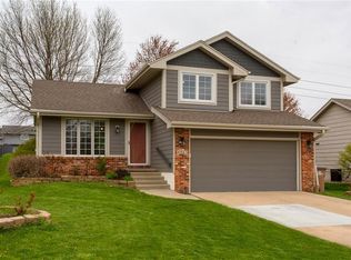 4863 Ashley Park Dr, West Des Moines, IA 50265