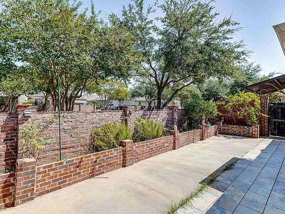 4th image of 2026 Rosedown Dr