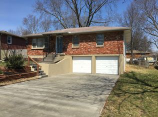 520 NW 88th St, Kansas City, MO 64155