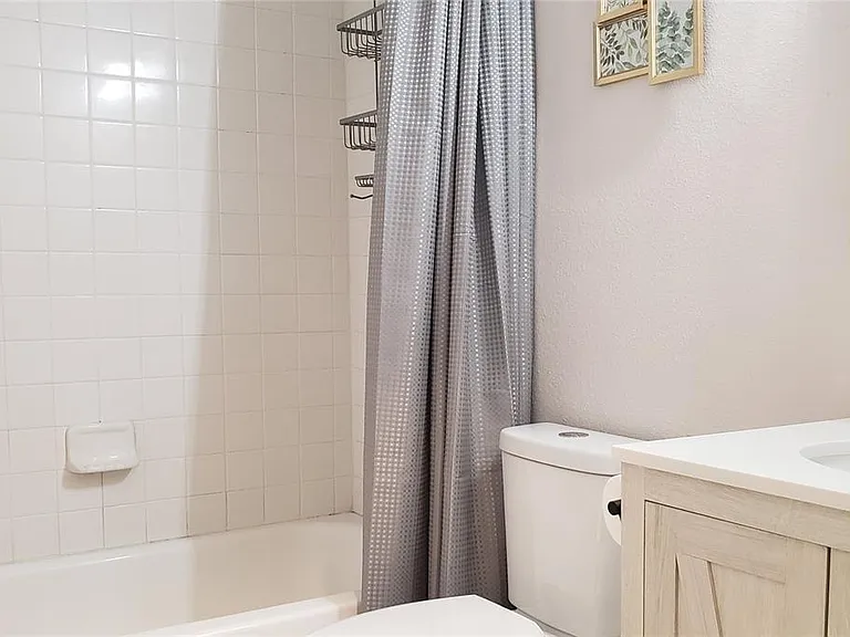 404 King Louis Ct — Photo 19