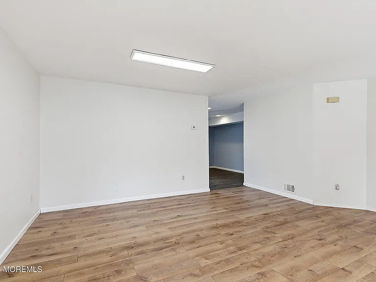 280 Fairfield Pl — Photo 6
