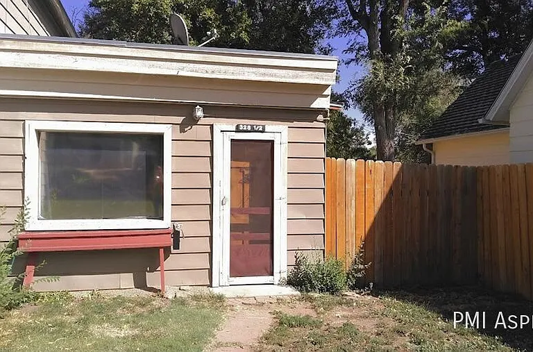 328 1/2 Martin St — Photo 2