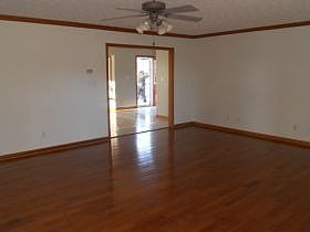 4th image of 346 Golden Acres Dr