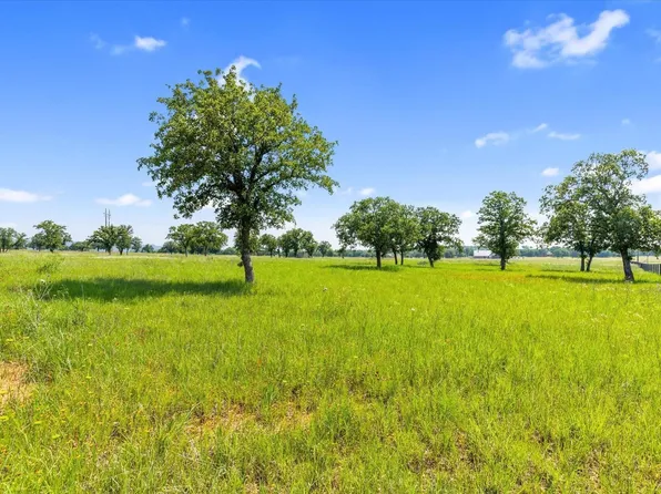 555 Carter Ln, Santo, TX 76472