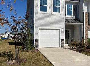 744 Ridge Cliff Ln, Zebulon, NC 27597